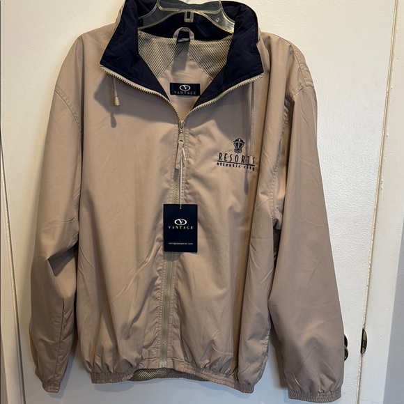 Resorts Atlantic City Tan and Blue Windbreaker with Dark Collar and Relaxed Fit - Picture 1 of 4